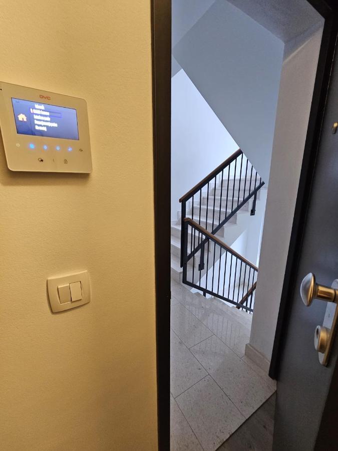 Hana Lux Appartement *