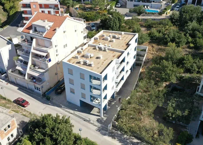 Hana Lux Apartment
