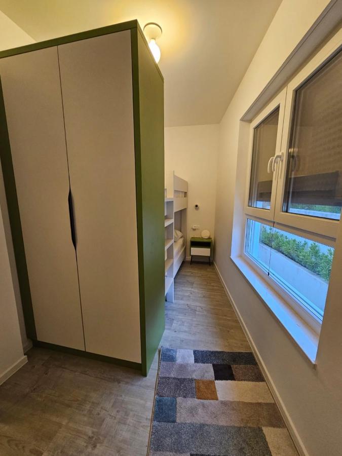 Hana Lux Apartment *
